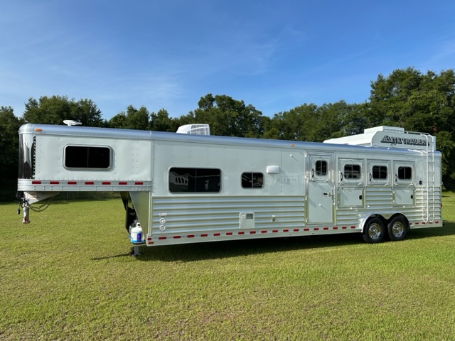 horse trailers custom made