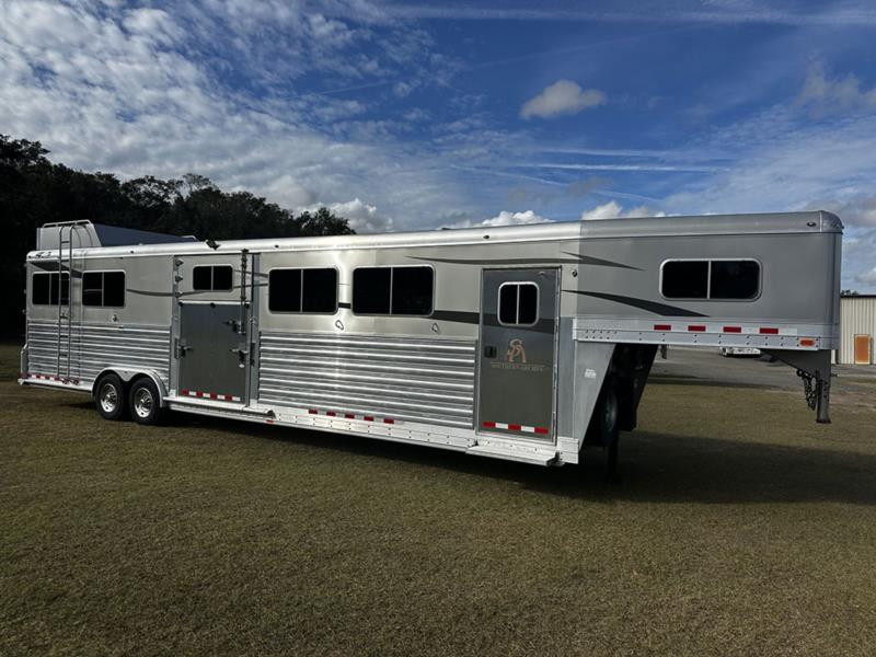 2021 4-Star Head to Head  6 Horse Straight Load Gooseneck Horse Trailer SOLD!!! 