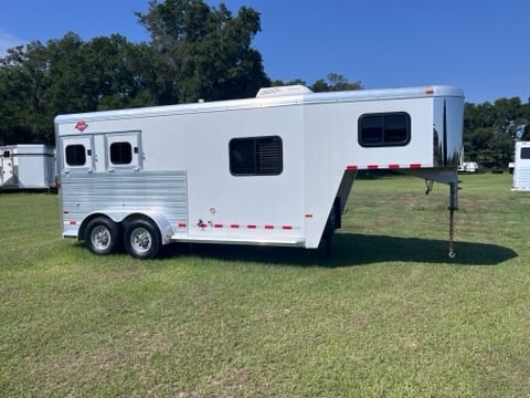 2013 Hart   2 Horse Slant Load Gooseneck Horse Trailer With Living Quarters