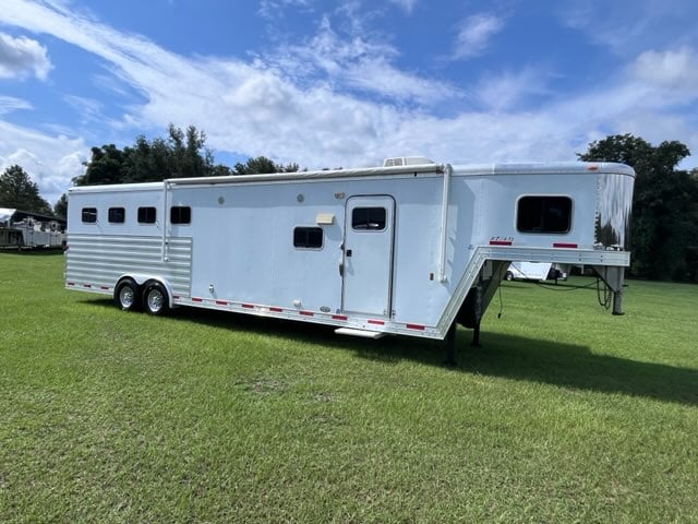 2010 Exiss Event XT/412  4 Horse Slant Load Gooseneck Horse Trailer With Living Quarters