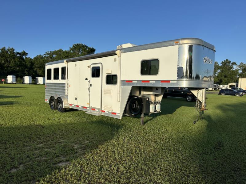 2017 Exiss   3 Horse Slant Load Gooseneck Horse Trailer With Living Quarters SOLD!!! 