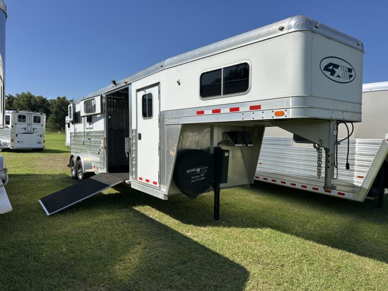 2020 4-Star 2+1 - White - Straight Load Gooseneck Horse Trailer SOLD!!! 