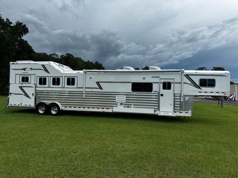2023 4-Star Trail Boss Side Load  4 Horse Gooseneck Horse Trailer With Living Quarters SOLD!!! 