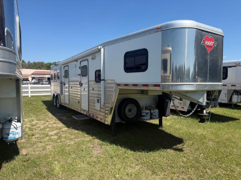 2007 Hart Outlaw - White -  3 Horse Slant Load Gooseneck Horse Trailer With Living Quarters SOLD!!! 