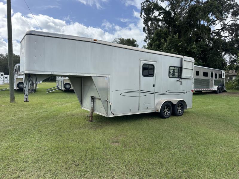 2015 Frontier   2 Horse Straight Load Gooseneck Horse Trailer