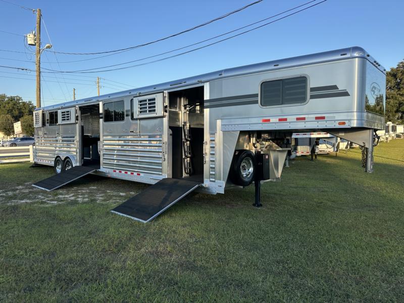 2026 4-Star Head to Head - Clean Coat - 10k Air Ride -  9 Horse Straight Load Gooseneck Horse Trailer SOLD!!! 
