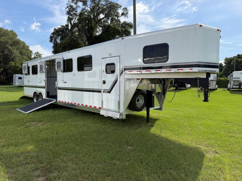 2026 Jamco Head to Head - White -  6 Horse Straight Load Gooseneck Horse Trailer