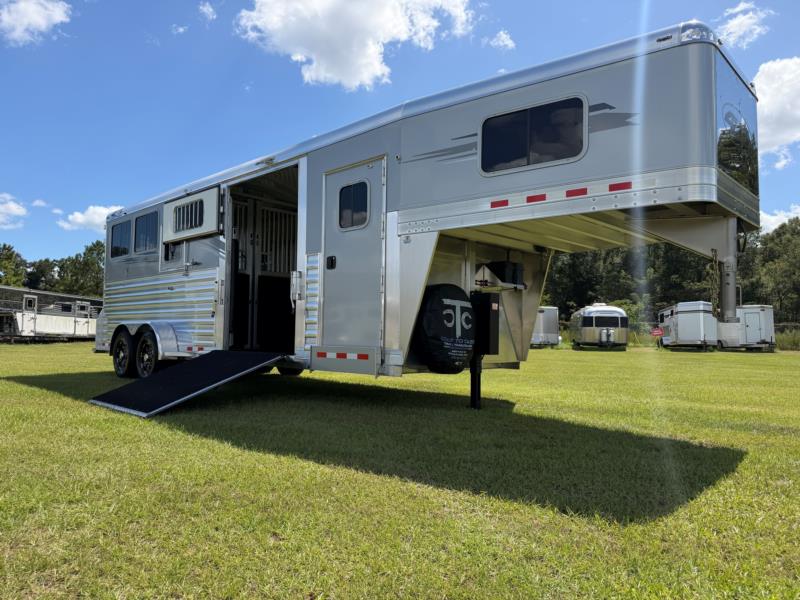 2027 4-Star 24' 2+1 - Silver -  3 Horse Straight Load Gooseneck Horse Trailer