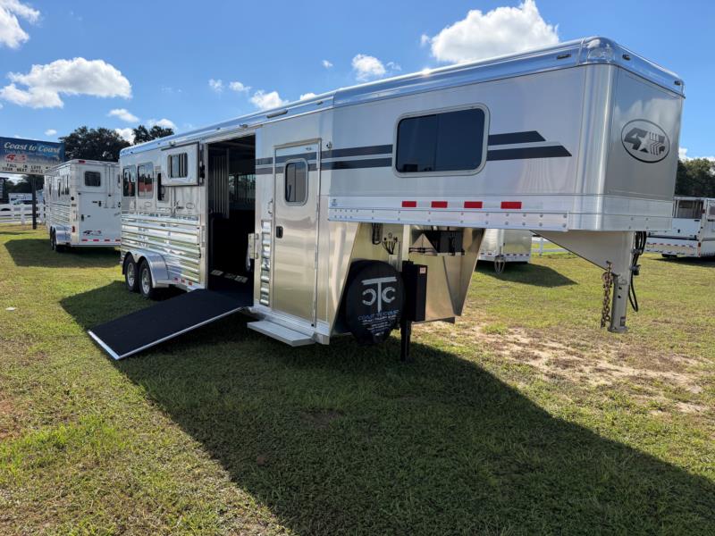 2027 4-Star 25' 2+1 - Air Ride - Clean Coat -  3 Horse Straight Load Gooseneck Horse Trailer