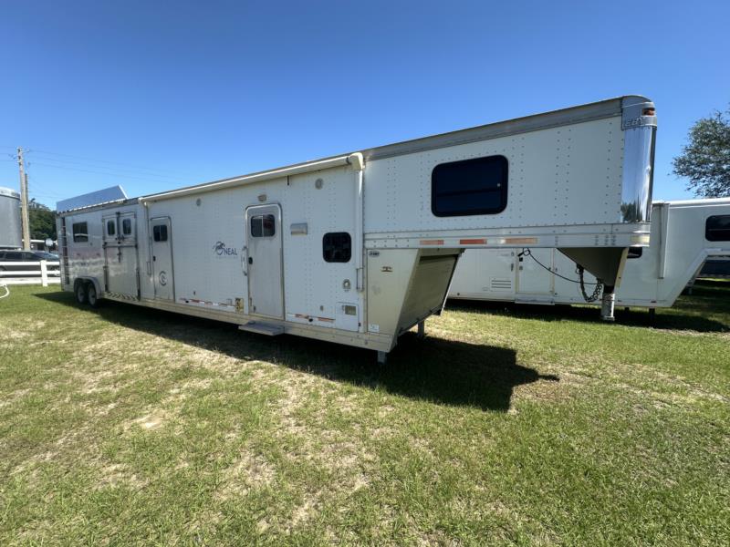 2008 EBY Nose to Tail  4 Horse Straight Load Gooseneck Horse Trailer With Living Quarters