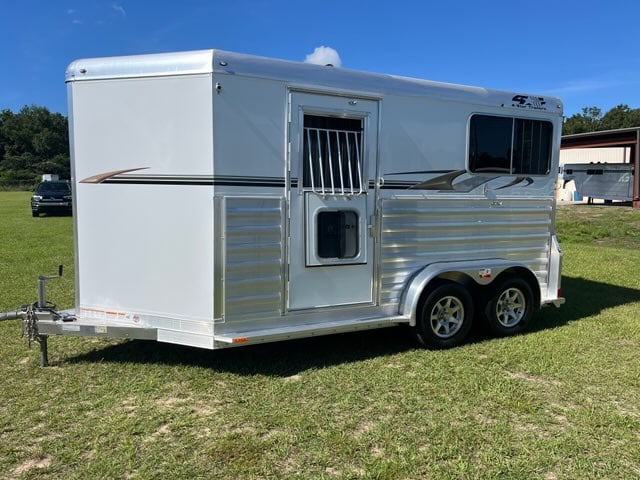 2017 4-Star Lightly Used  2 Horse Straight Load Bumperpull Horse Trailer