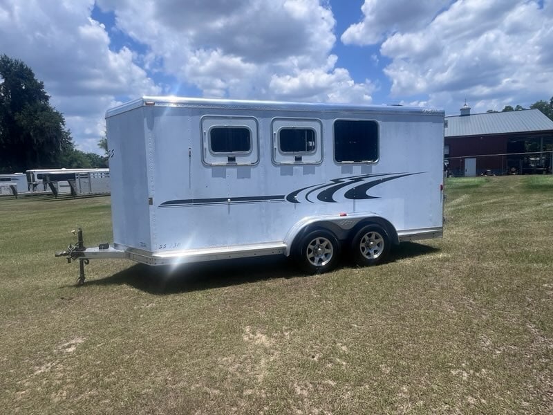 2005 Exiss   3 Horse Slant Load Bumperpull Horse Trailer