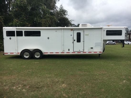 2006 Shadow with Slide 3 Horse Slant Load Gooseneck Horse Trailer With Living Quarters 2006 Shadow with Slide 3 Horse Slant Load Gooseneck Horse Trailer With Living Quarters