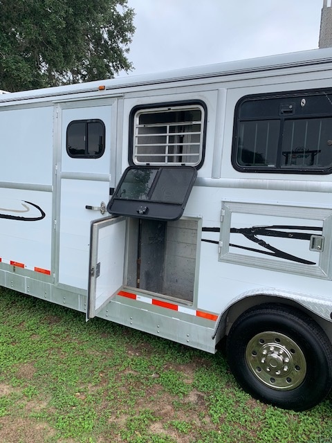 2001 Jamco Extra Wide and Extra Tall  4 Horse Slant Load Gooseneck Horse Trailer With Living Quarters SOLD!!! 