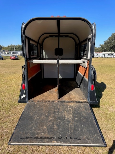 2007 Trailers USA   2 Horse Straight Load Bumperpull Horse Trailer