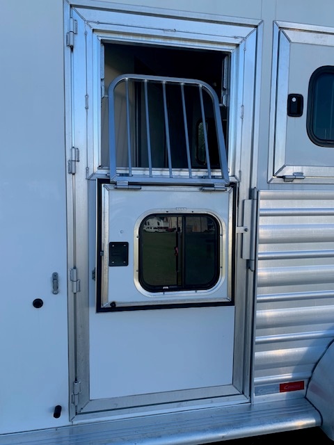 2020 Cimarron Extra Tall  3 Horse Slant Load Gooseneck Horse Trailer SOLD!!! 