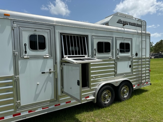 2020 Elite   4 Horse Slant Load Gooseneck Horse Trailer With Living Quarters SOLD!!! 